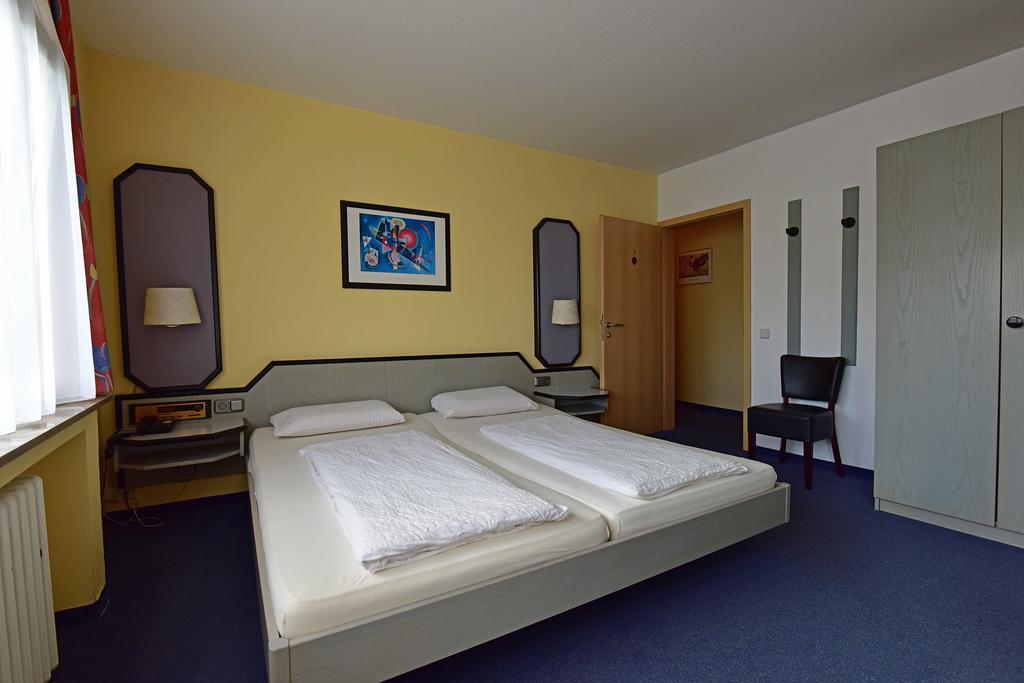 Hotel Wiedenhof Hilden Exterior photo